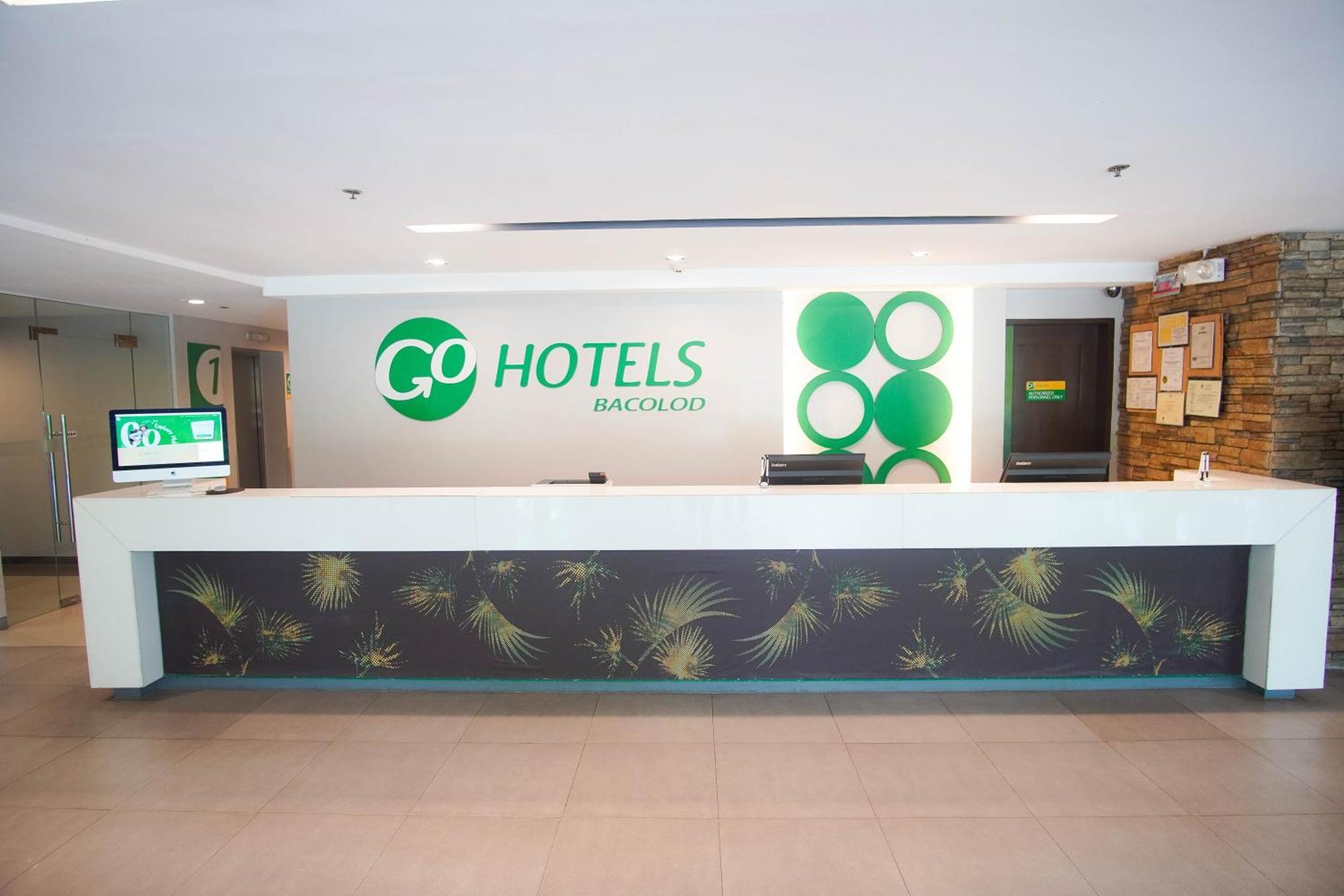 Go Hotels Bacolod Esterno foto