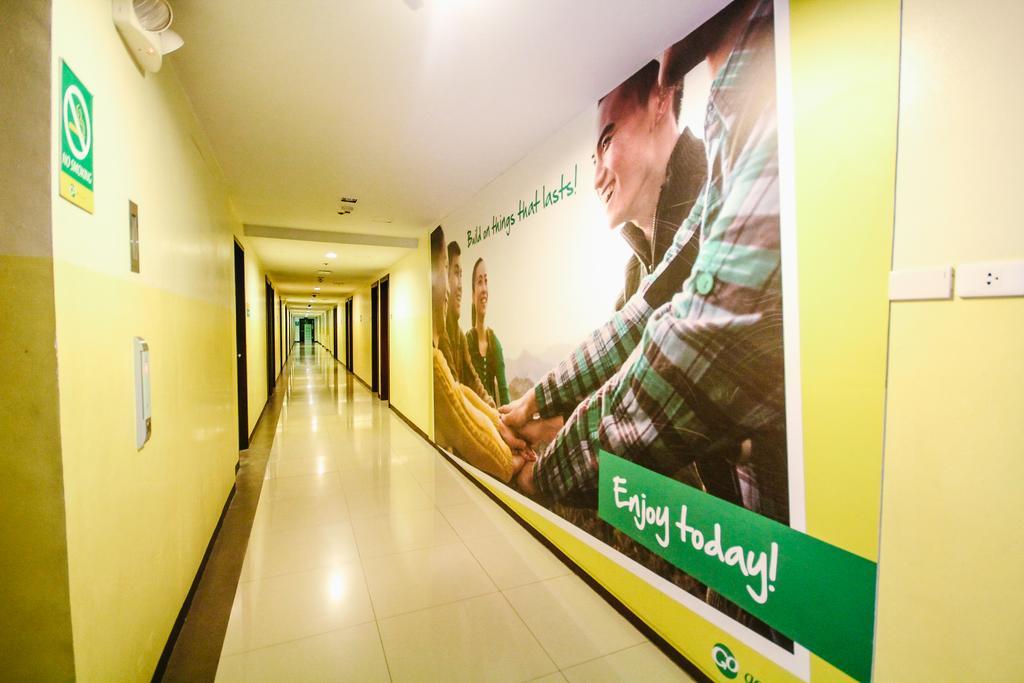 Go Hotels Bacolod Esterno foto