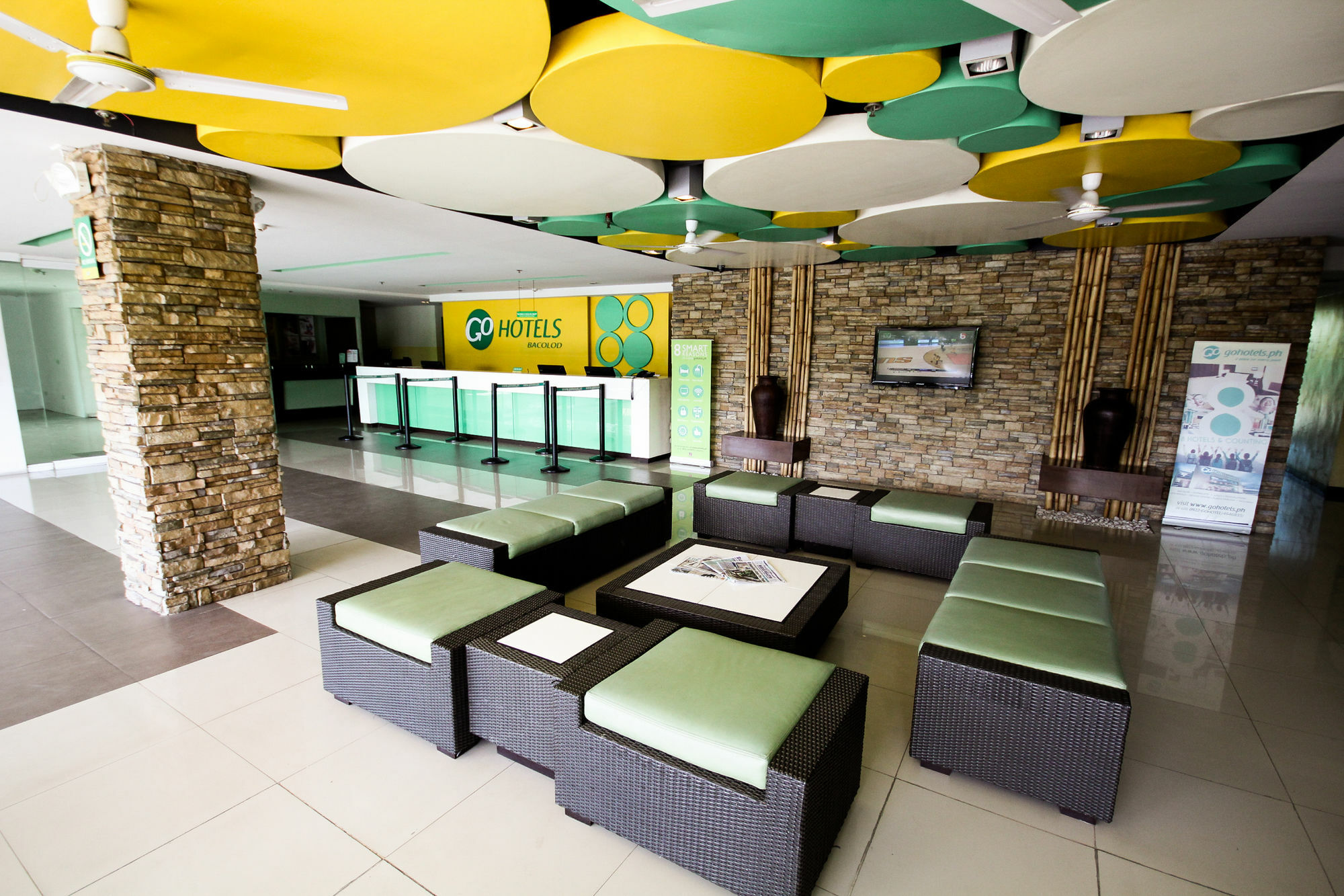 Go Hotels Bacolod Esterno foto